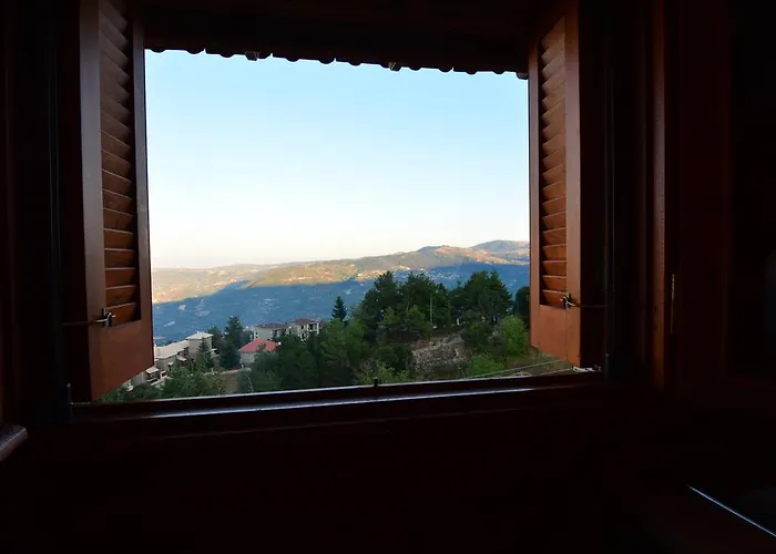 Italiano 3* Synikia Mesi Trikalon